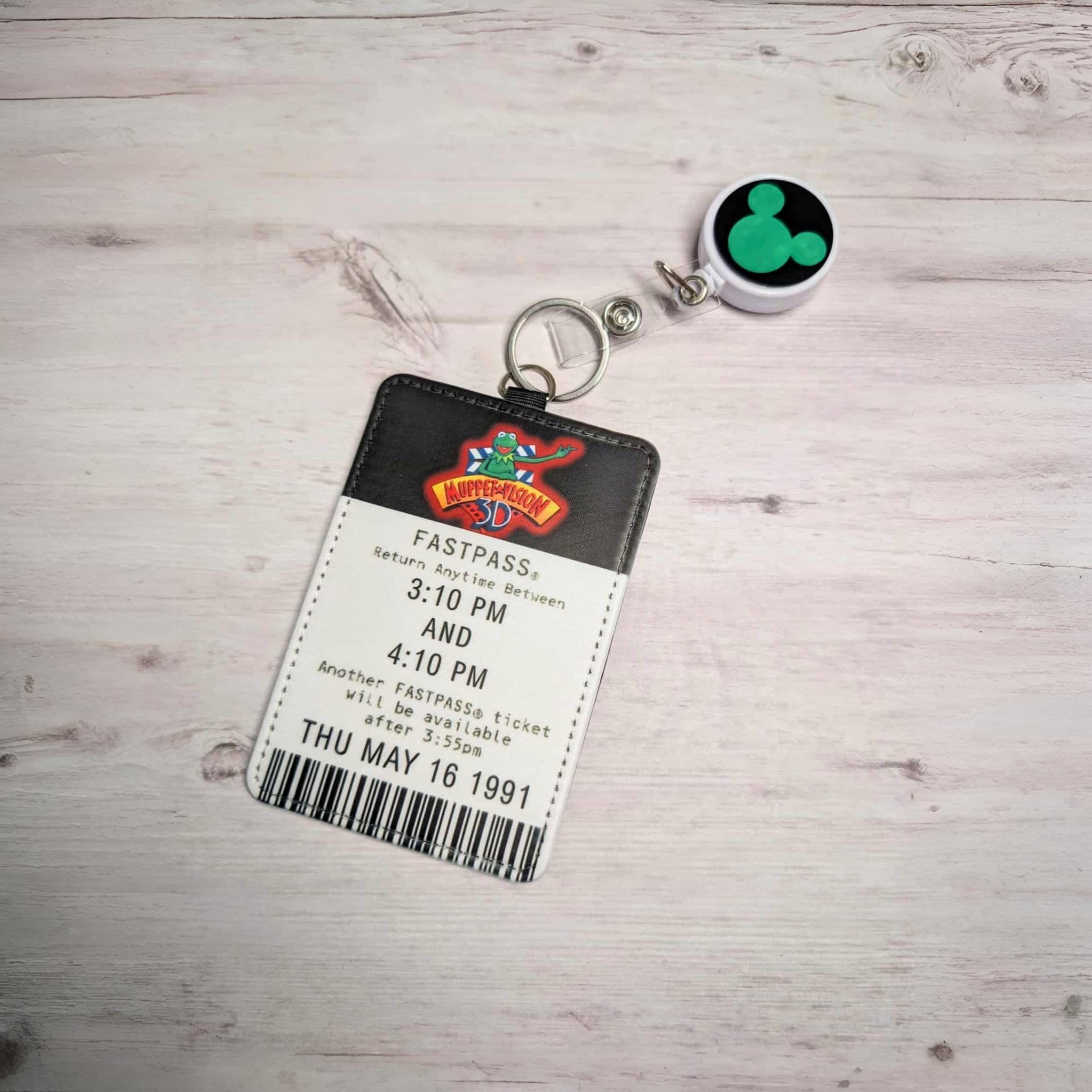 Muppet Vision 3D Jim Henson FastPass ID Card Holder with Badge Reel
